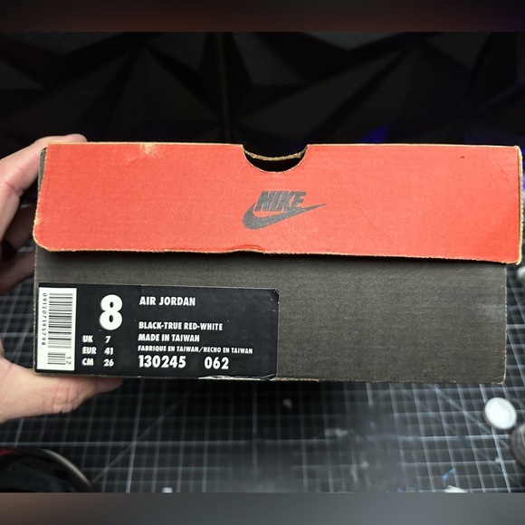 1996 Air Jordan 11 OG - Playoffs Bred size 8 - Picture 9 of 10